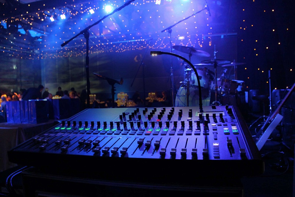 Concert equipment for illusion show